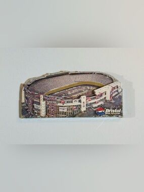 Bristol Motor Speedway 3D Stadium Replica NASCAR Display Model 2004